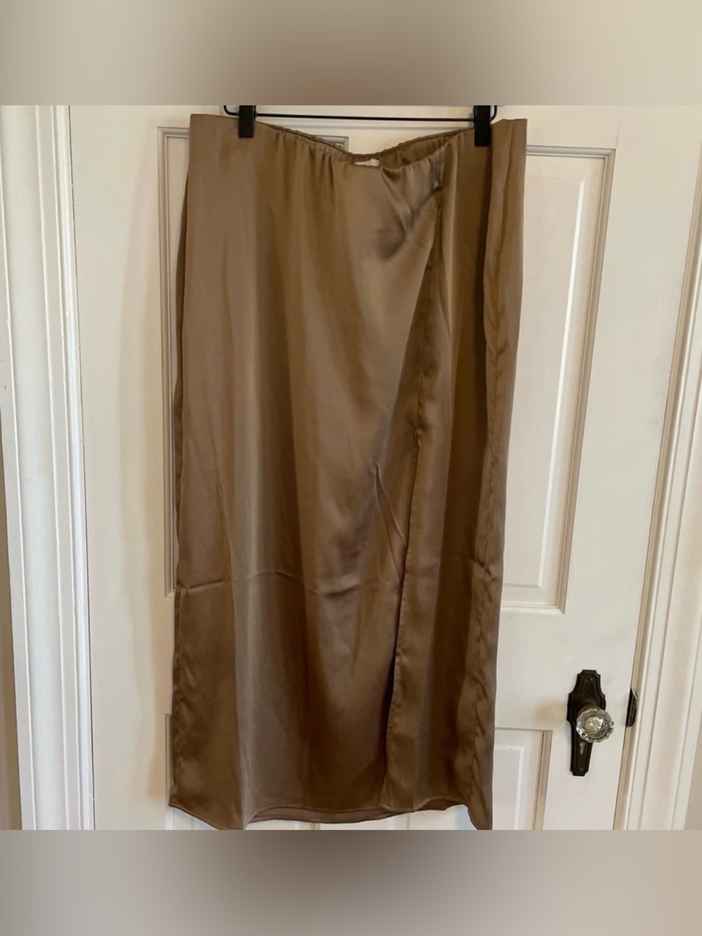 A New Day Brown Satin Midi Skirt Front Slit Elastic Waist Size Large L - Picture 4 of 6
